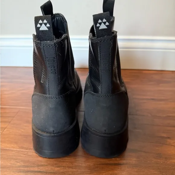 Cougar Shani Leather Waterproof Snow Boots, Black Chunky Chelsea Boots-Size 10
