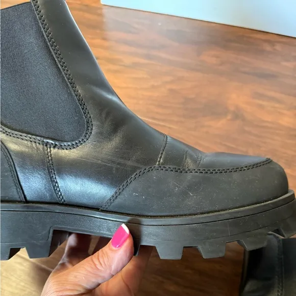 Cougar Shani Leather Waterproof Snow Boots, Black Chunky Chelsea Boots-Size 10