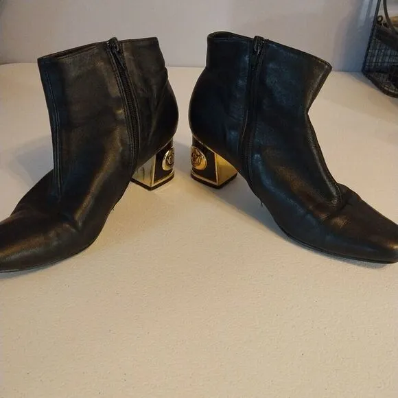 Coup D'Etat LTD Boots Sz 7W Black Leather Chunky Cat Heel Side Zip Pointed Toe