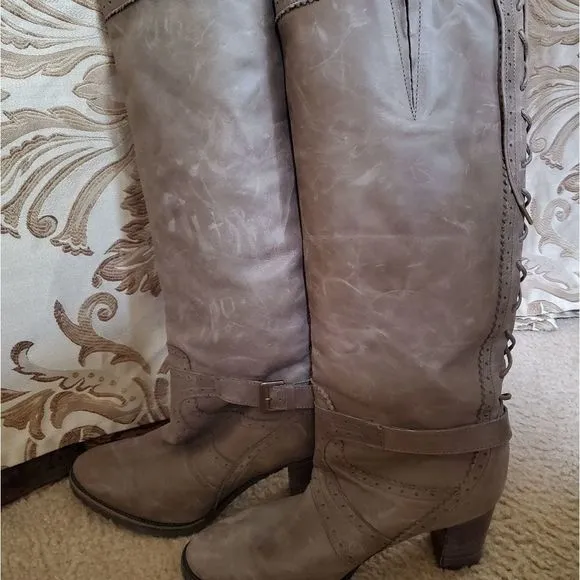 Cowgirl style brown boots