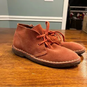 Crewcuts Kids' 1990 MacAlister boots in suede chukka made in Italy size J2