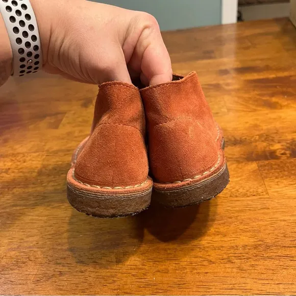 Crewcuts Kids' 1990 MacAlister boots in suede chukka made in Italy size J2