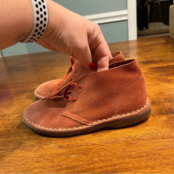 Crewcuts Kids' 1990 MacAlister boots in suede chukka made in Italy size J2