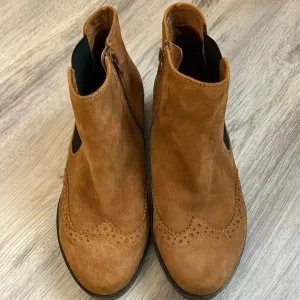 David Tate Women’s (8.5W) Tan Suede Leather Wingtip Ankle Side Zipper Boots