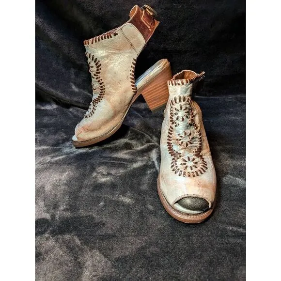 Denver boots leather Open toe heel. Style Leonere. Size 8
