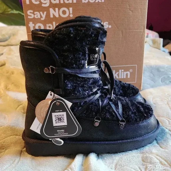 D.Franklin Snow Boots Size EU 38 / US 7 Napatec Plush Black Faux Fur Lined NIB