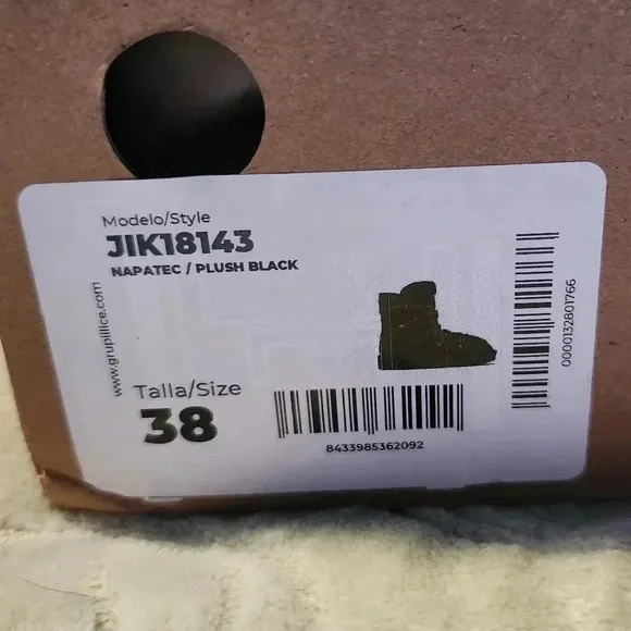 D.Franklin Snow Boots Size EU 38 / US 7 Napatec Plush Black Faux Fur Lined NIB