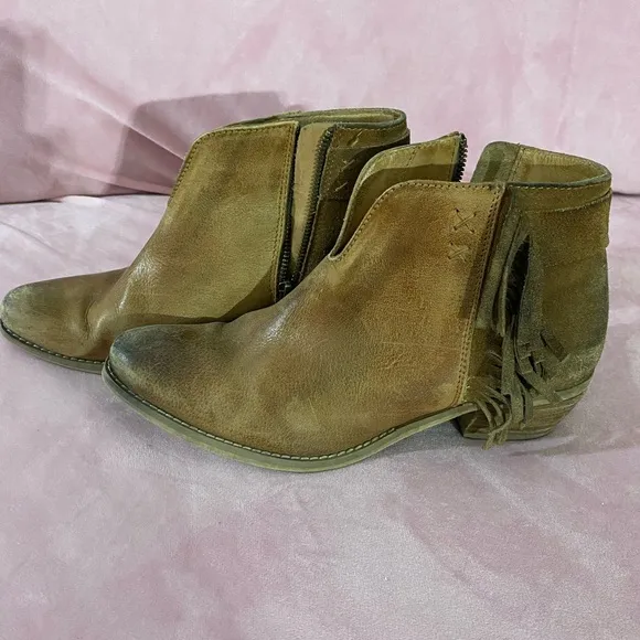 Diba True Pony Up Leather Fringe Ankle Boots Women's 8 Western Rodeo Low Heeled