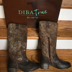 Dina.true BOOTS size 7 BROWN Leather/WITH STUDS