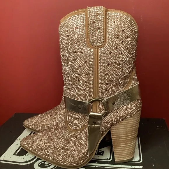 DINGO NWT Crown Jewel Sz10 Rose Gold Sparkly Western Boots 4”Stacked Hee…