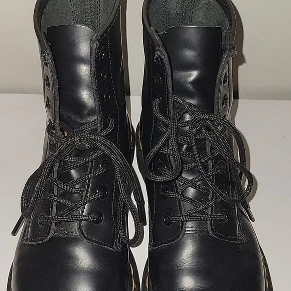 Doc Martens The Original 1460 Lace Up Black Leather Boots Women's Size 7
