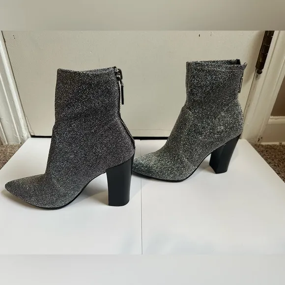 Dolce Vida NIB Pewter Sparkly Elana Fabric Heeled Boots Size 9