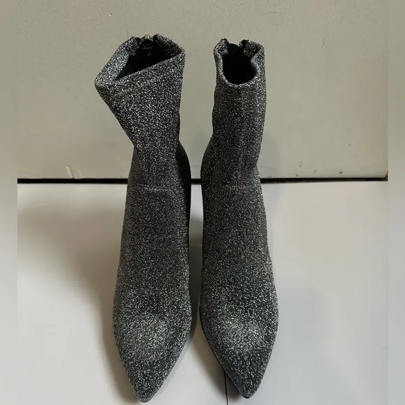 Dolce Vida NIB Pewter Sparkly Elana Fabric Heeled Boots Size 9