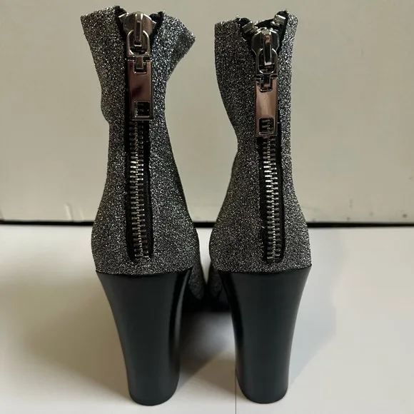 Dolce Vida NIB Pewter Sparkly Elana Fabric Heeled Boots Size 9
