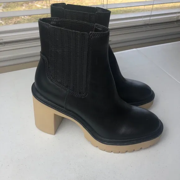 Dolce Vita Caster H2O Booties Black Leather Tan Size 7.5