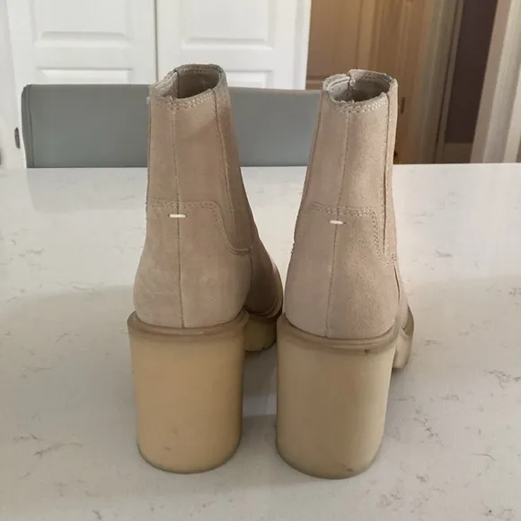 Dolce Vita Caster H2O Boots Mushroom Suede cream tan waterproof Chelsea boots