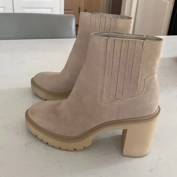 Dolce Vita Caster H2O Boots Mushroom Suede cream tan waterproof Chelsea boots