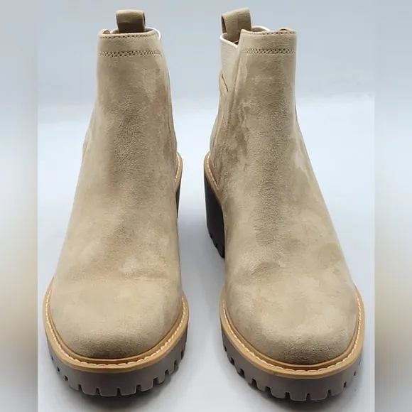 DOLCE VITA RIELLE LUG HIKER SUEDE BOOTS IN TAUPE SIZE 8.