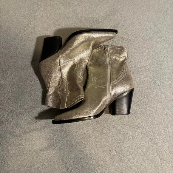 Dolce Vita Silver Sample Cowboy boots Size 5