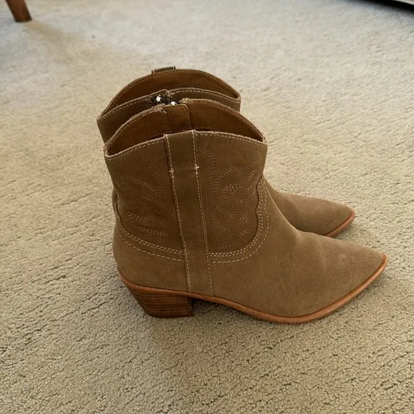 Dolce Vita Solow Western Bootie
