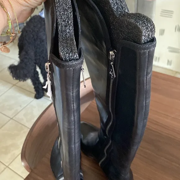 Donald J Pliner Nova boots. NWOB