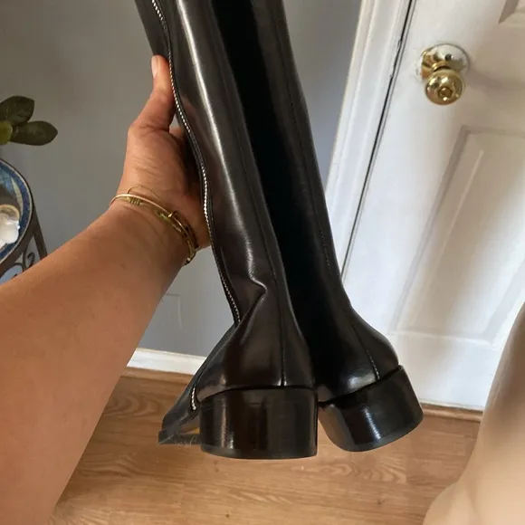 Donald J Pliner Nova boots. NWOB