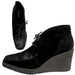 DONALD J PLINER Wedge Boots Size 6