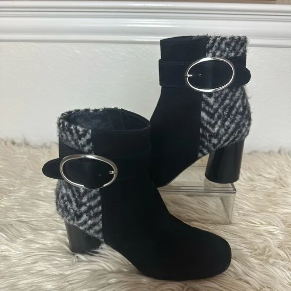 Donald Pliner  Boots