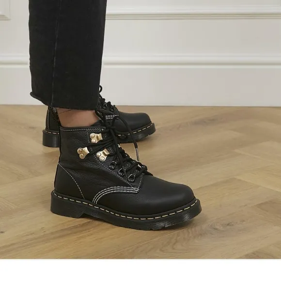 Dr. Martens 101 Virginia Hardware Boots