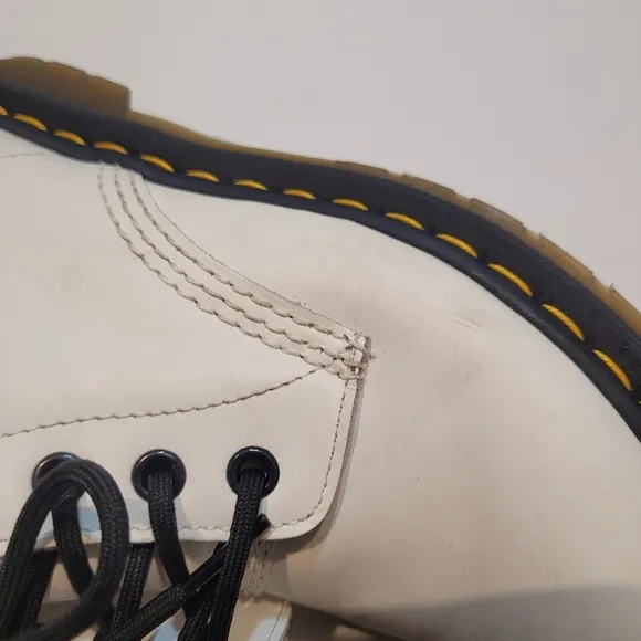 Dr. Martens 11821 White Leather Boots Size 6 US