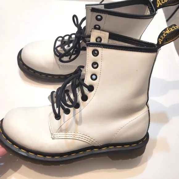 Dr. Martens 11821 White Leather Boots Size 6 US