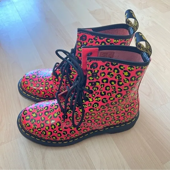 Dr martens 1460 Women's Leopard Smooth Leather Lace Up Pink Boots size 7