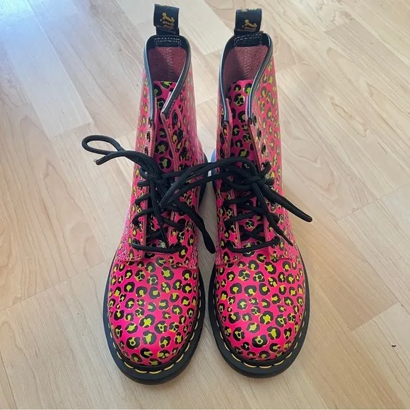 Dr martens 1460 Women's Leopard Smooth Leather Lace Up Pink Boots size 7