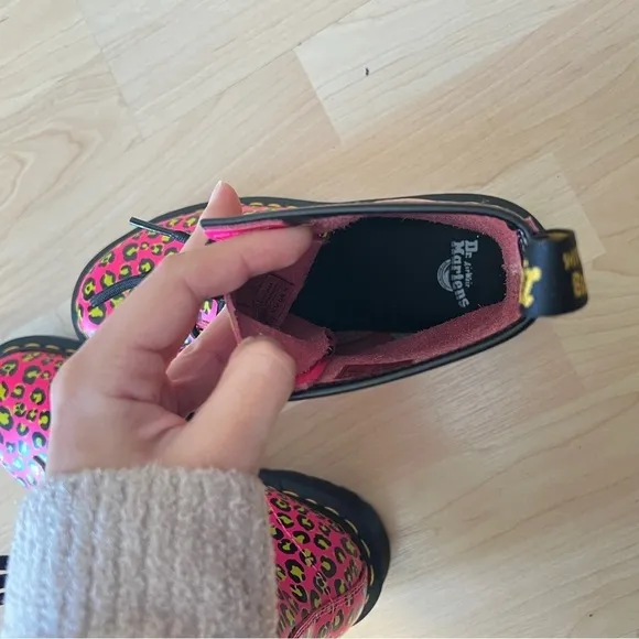 Dr martens 1460 Women's Leopard Smooth Leather Lace Up Pink Boots size 7