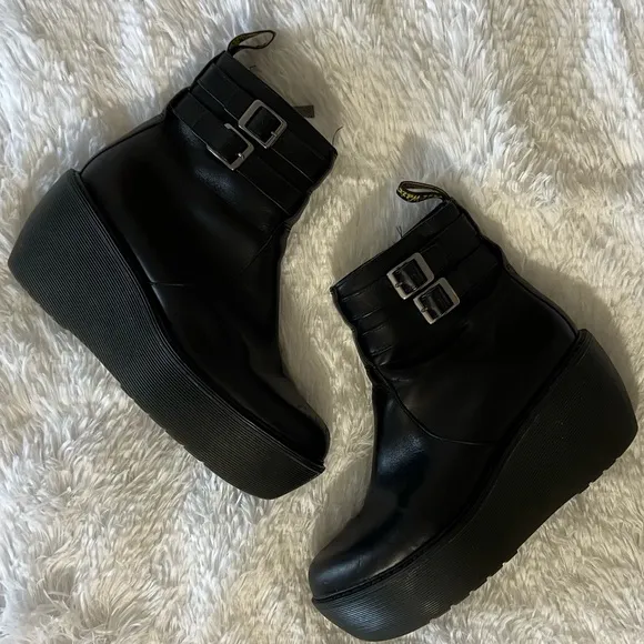 Dr Marten’s Caitlin Platform Boots