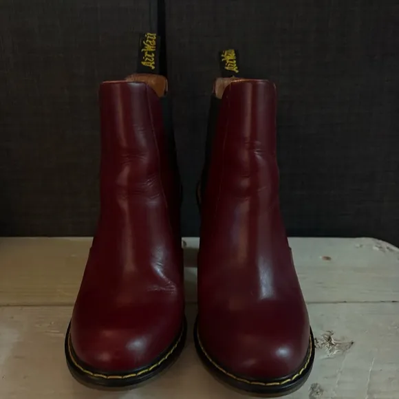 Dr. Martens Eloise Shiraz Burgundy 15308601 Womens Chelsea Boots Size 7