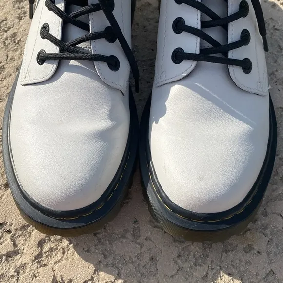 Dr. Martens Luana combat boots size 9 white hipster streetwear bold