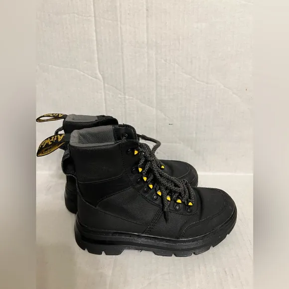 DR.MARTENS BOYS COMBS COMBAT BOOT
