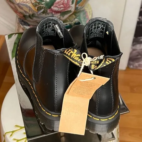 Dr. Martens 2976 WARMWAIR LEATHER CHELSEA BOOTS