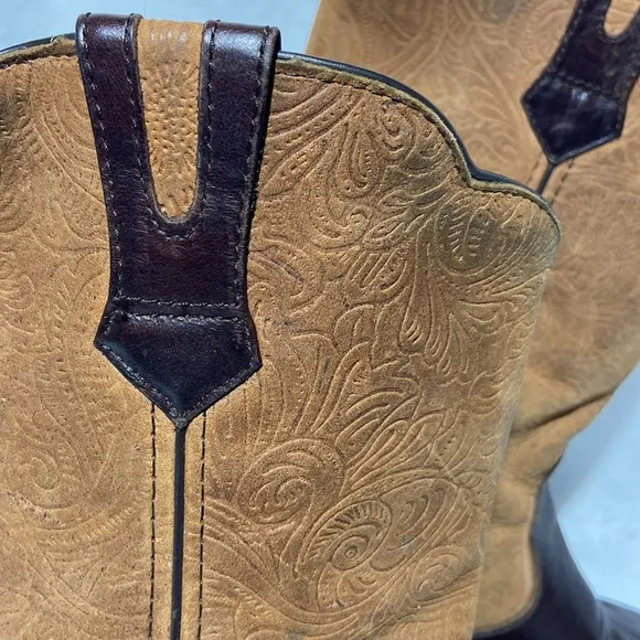 DURANGO Women’s Cowboy Boots. Size 10 M. Smooth and Suede Leather.