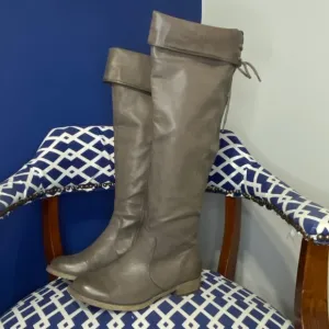 Dusty gray knee high flat lace up riding boots Sz 10