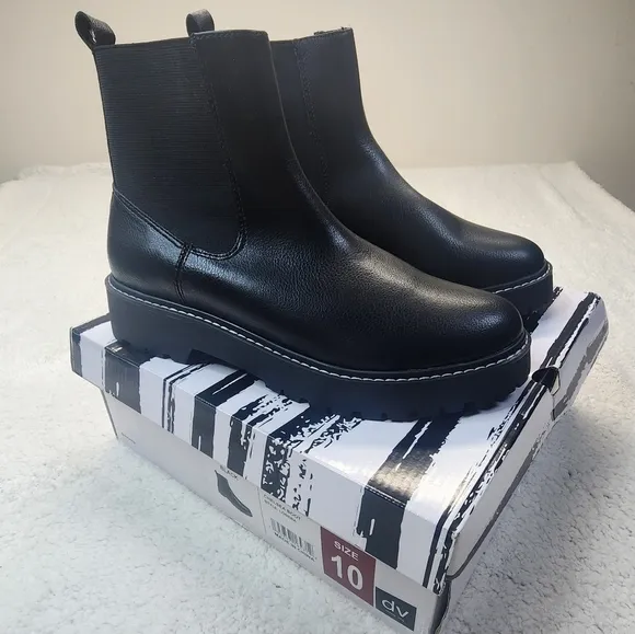 DV By Dolce Vita Lobera Chelsea Black Ankle Boots Women's 10