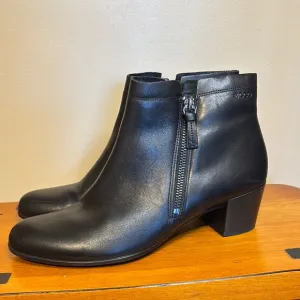 Ecco Black Ankle Boots with Chunky Heel and Zipper
