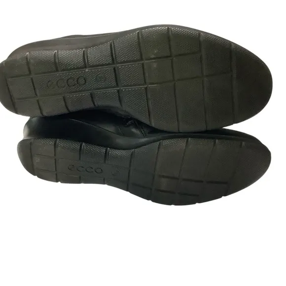 Ecco Leather Ankle Boots