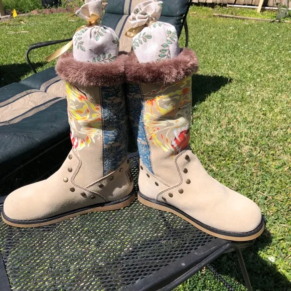 Ed Hardy Tiger Suede Winter Boots with fur lining 8
