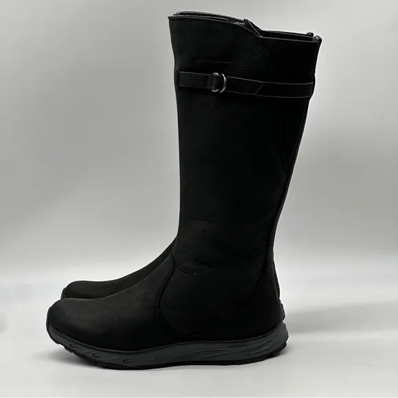 Eddie Bauer Lodge Boots. Size 8.5