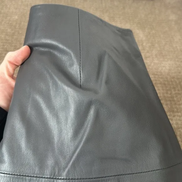 Eileen Fisher 100% lamb leather slate grey fluted skirt!