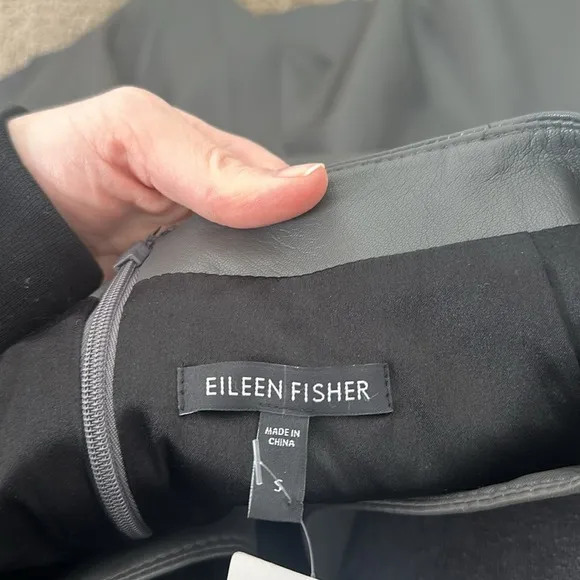 Eileen Fisher 100% lamb leather slate grey fluted skirt!