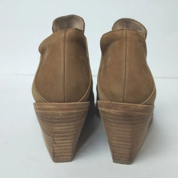 Eileen Fisher Even Tumbled Nubuck Booties Tan Size 7