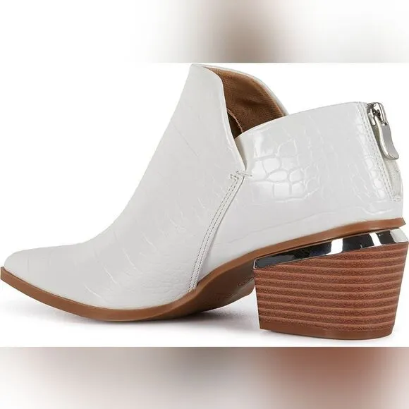 Elegant chunky heel bootie sz 8.5